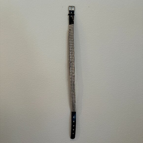 Silver and Black Belt - Picture 1 of 5